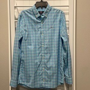 Boys Vineyard Vines Performance button up EUC size Large (16)